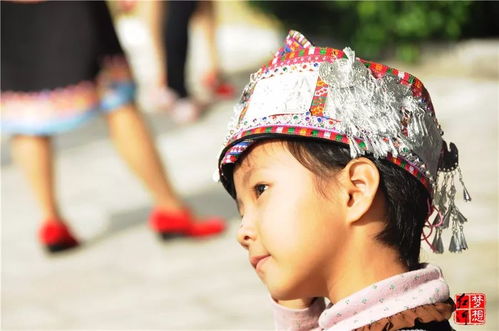 州庆期间着民族服装服饰倡议书