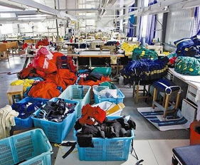 广东省中小学生校服质量抽查结果公布 12批次产品质检不合格